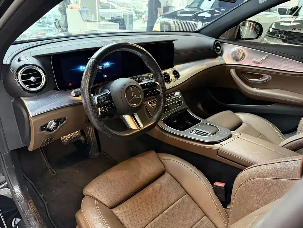 MERCEDES-BENZ E CLASS