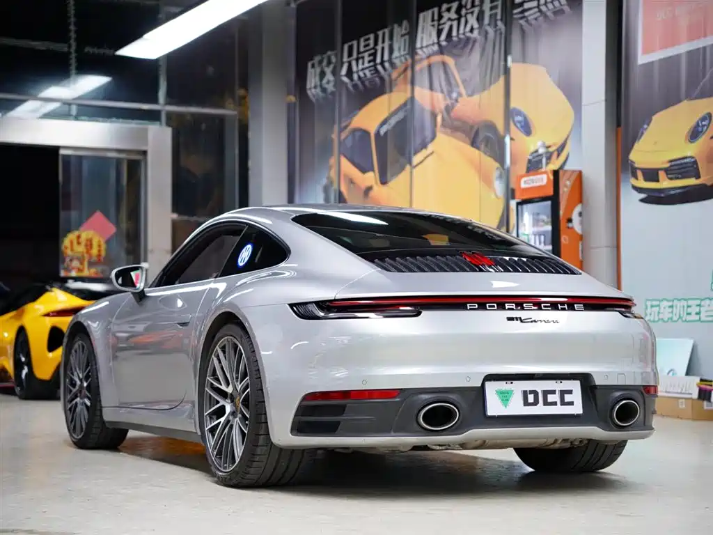 Porsche 911 2020 Carrera 3.0T