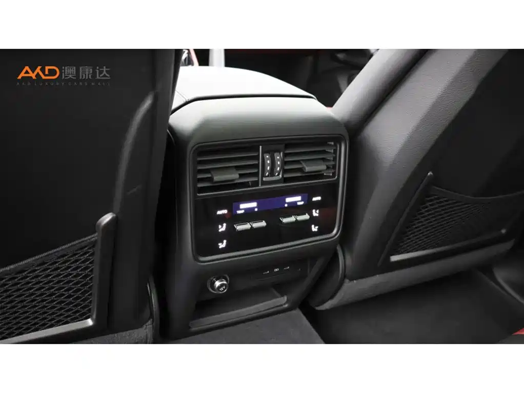 Porsche Cayenne — миниатюра 9