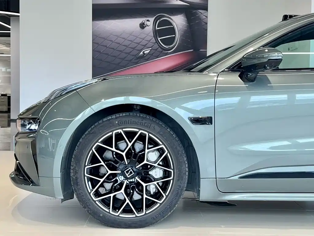 ZEEKR EXTREME KRYPTON 001