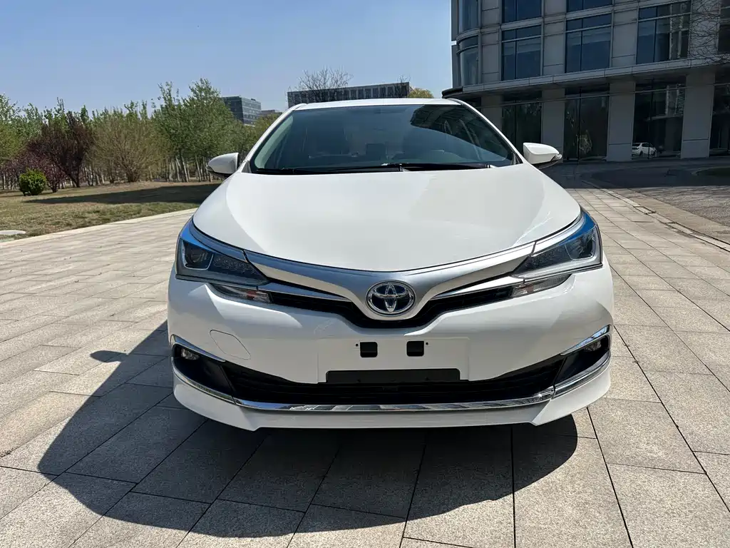 Toyota Corolla 2016 1.8L E-CVT Luxury