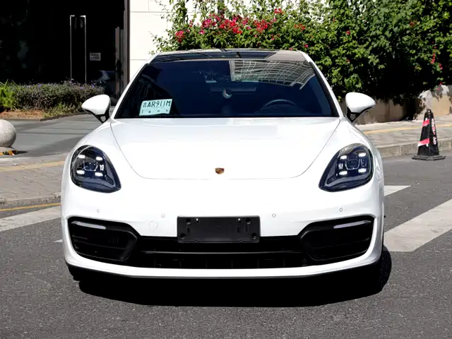 PORSCHE PANAMERA 2022