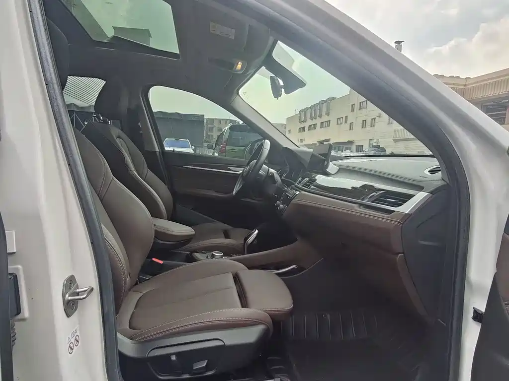 BMW X1 — миниатюра 14