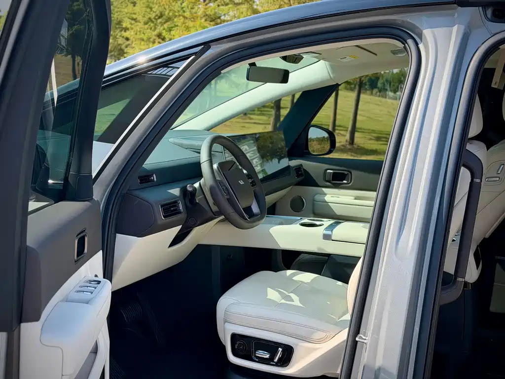 Li Auto Li MEGA — миниатюра 4