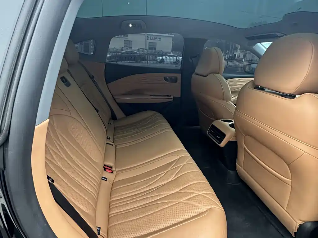 GEELY GALAXY GALAXY SPARKLE 8