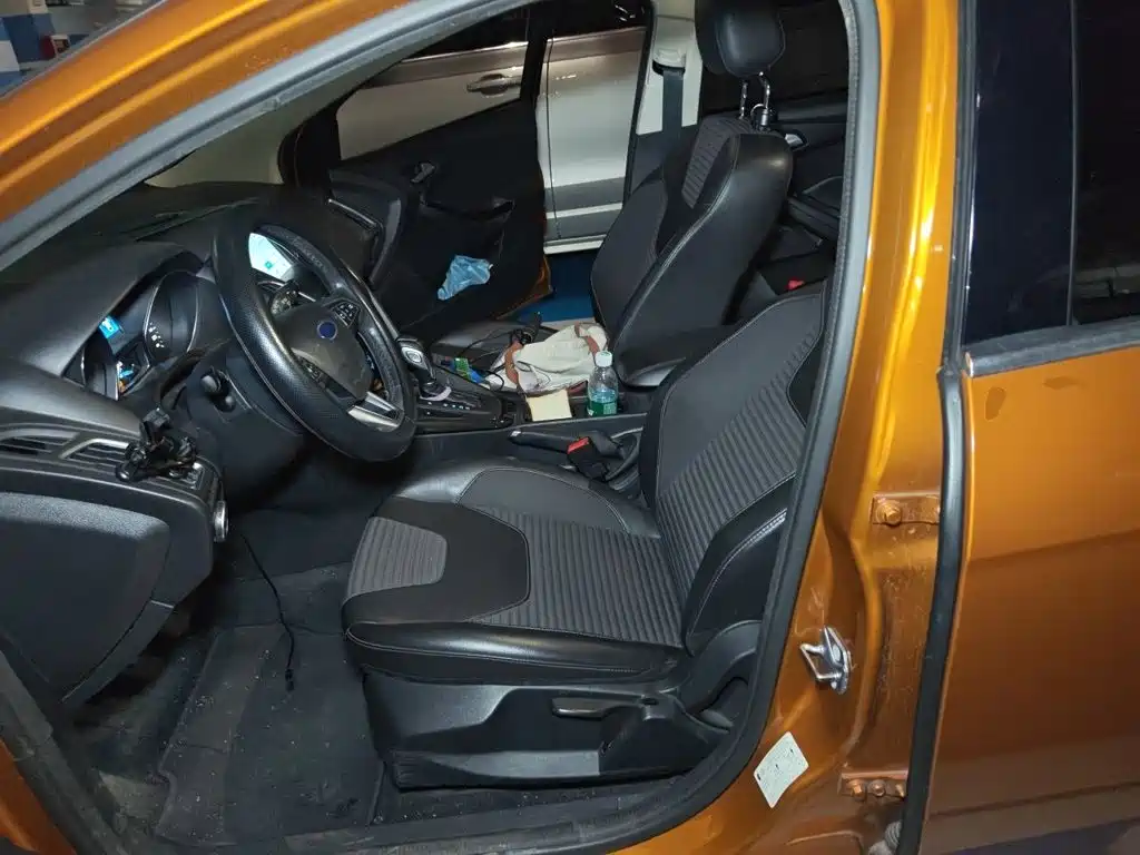 Ford Focus — миниатюра 16