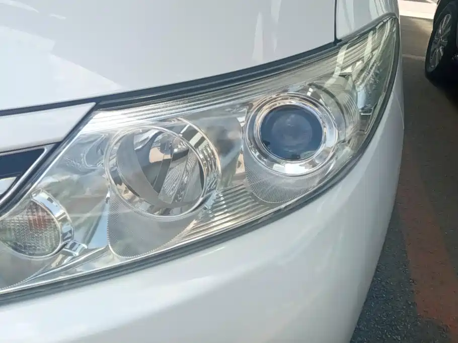 Toyota Previa 2012 2.4L 7 Standard