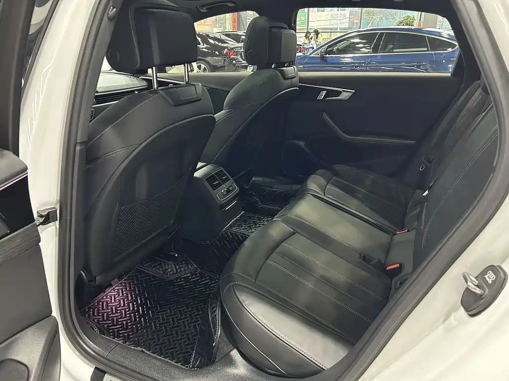 Audi A4L — миниатюра 15