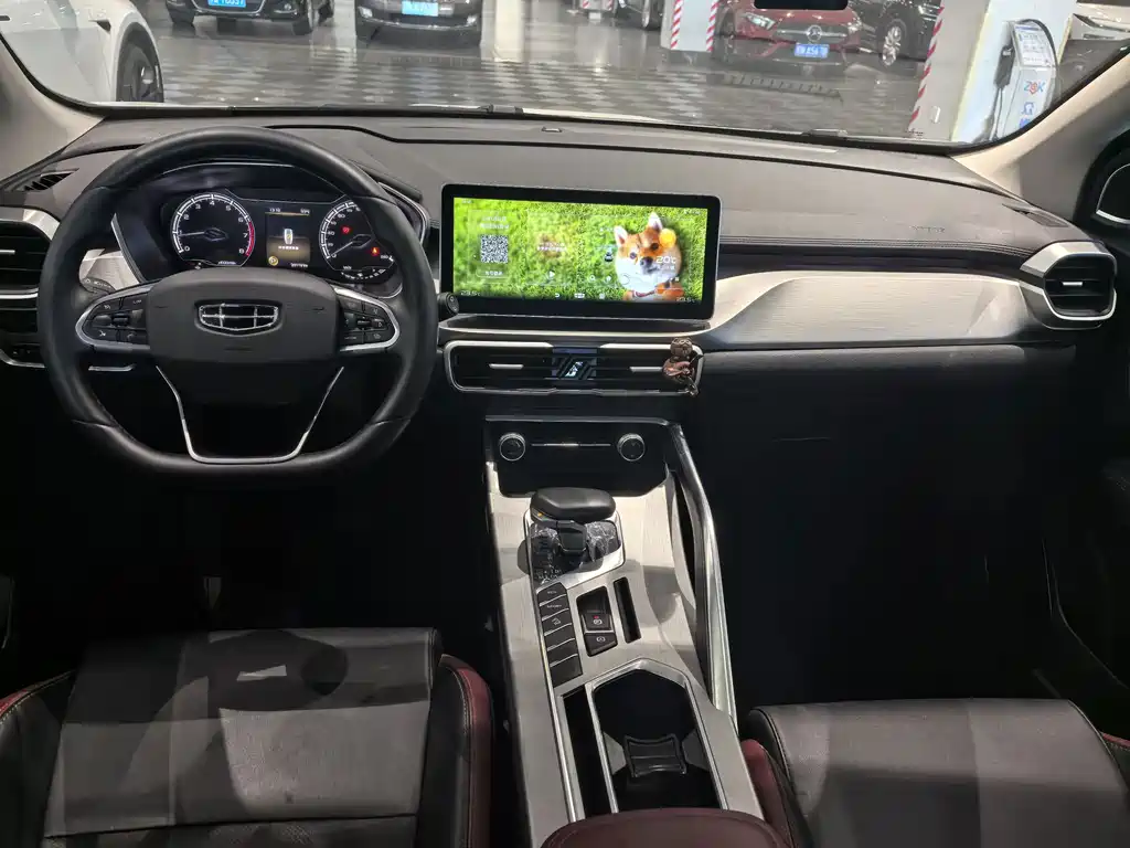 Geely Binyue — миниатюра 8