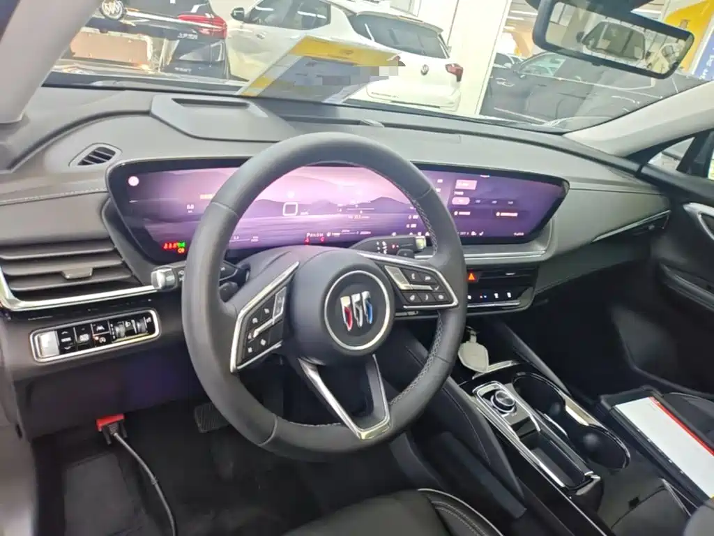Buick Envision Plus — миниатюра 10