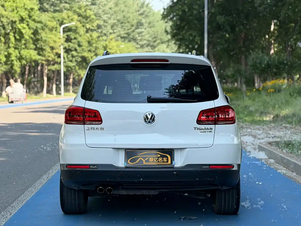 Volkswagen Tiguan - фото 6