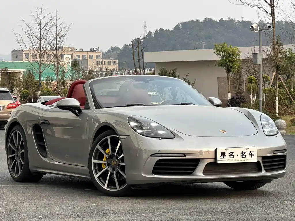 PORSCHE 718