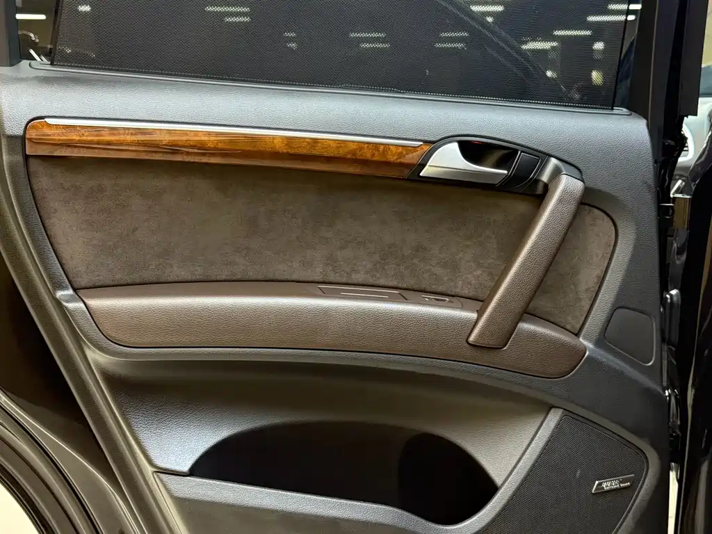 Audi Q7 — миниатюра 15