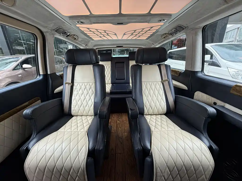 Mercedes-Benz Vito — миниатюра 21