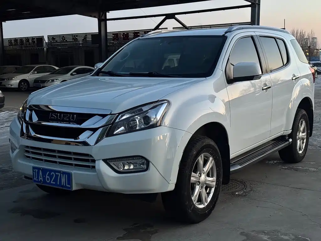 ISUZU MU X SHEPHERD RANGER