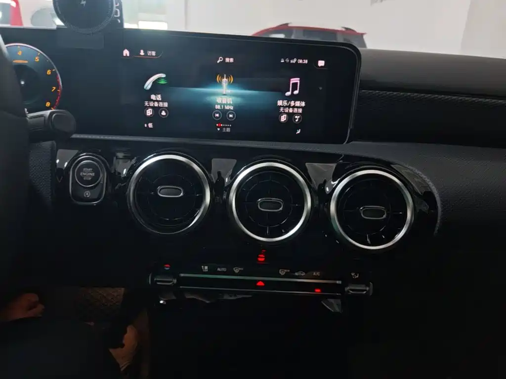 Mercedes-Benz A-Class (Import) — миниатюра 13