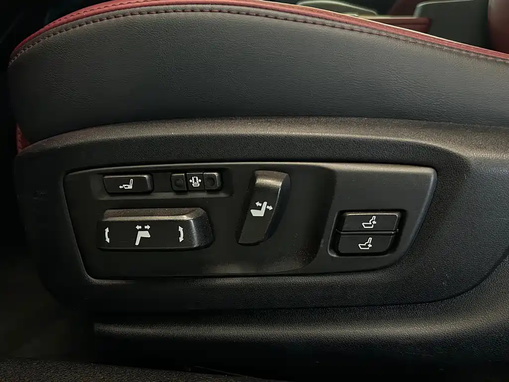 Lexus GS — миниатюра 19
