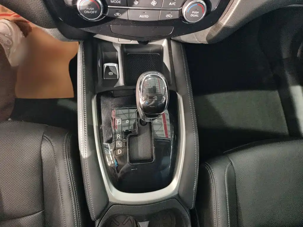 Nissan X-Trail 2023 2.0L