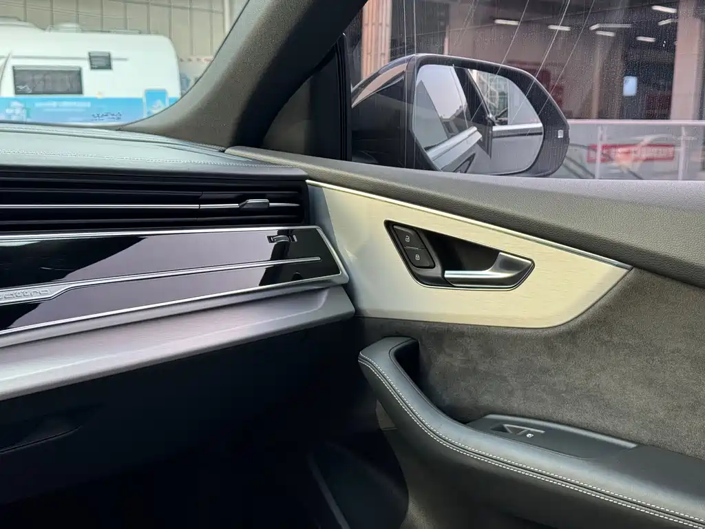 Audi Q8 2019 55 TFSI Premium