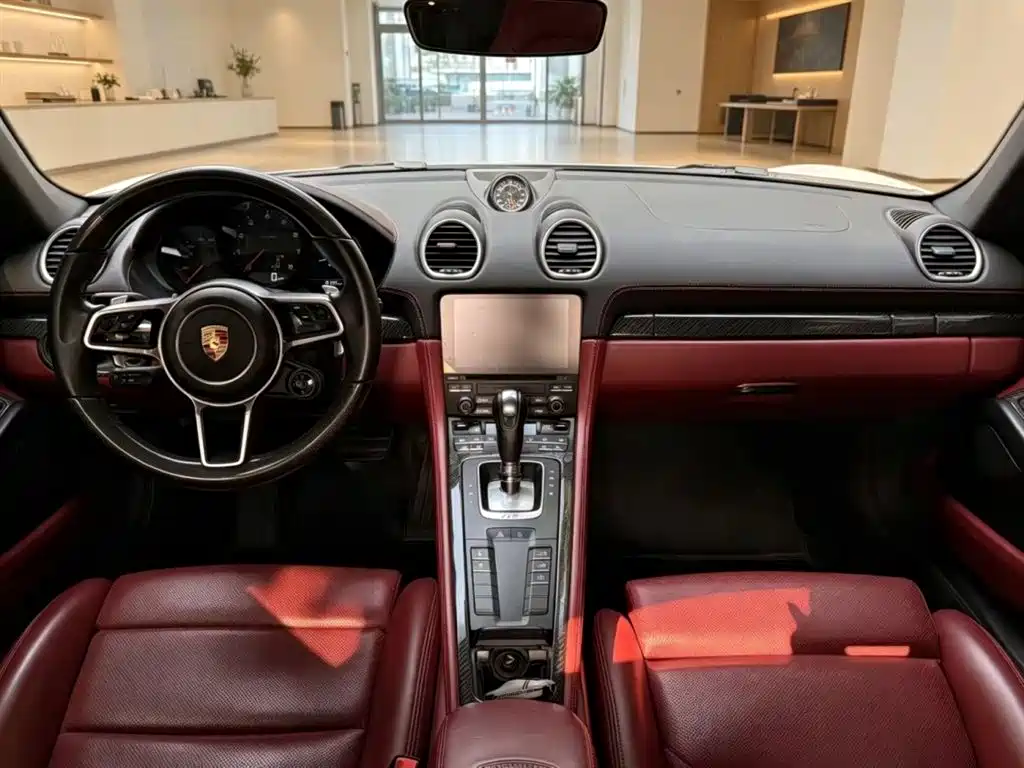Porsche 718 2020 Cayman 2.0T
