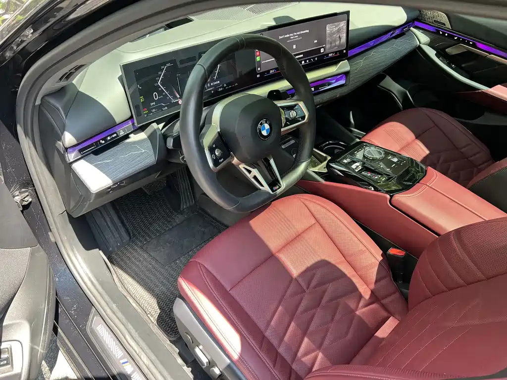BMW 5 Series — миниатюра 7