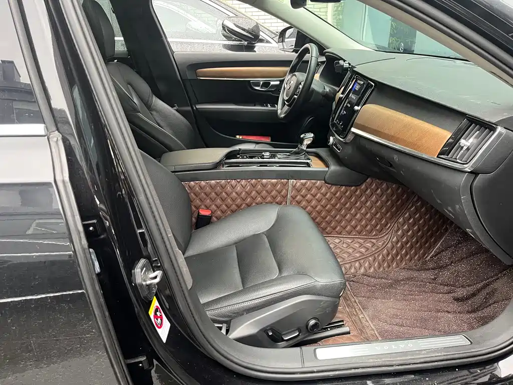 Volvo S90 — миниатюра 3