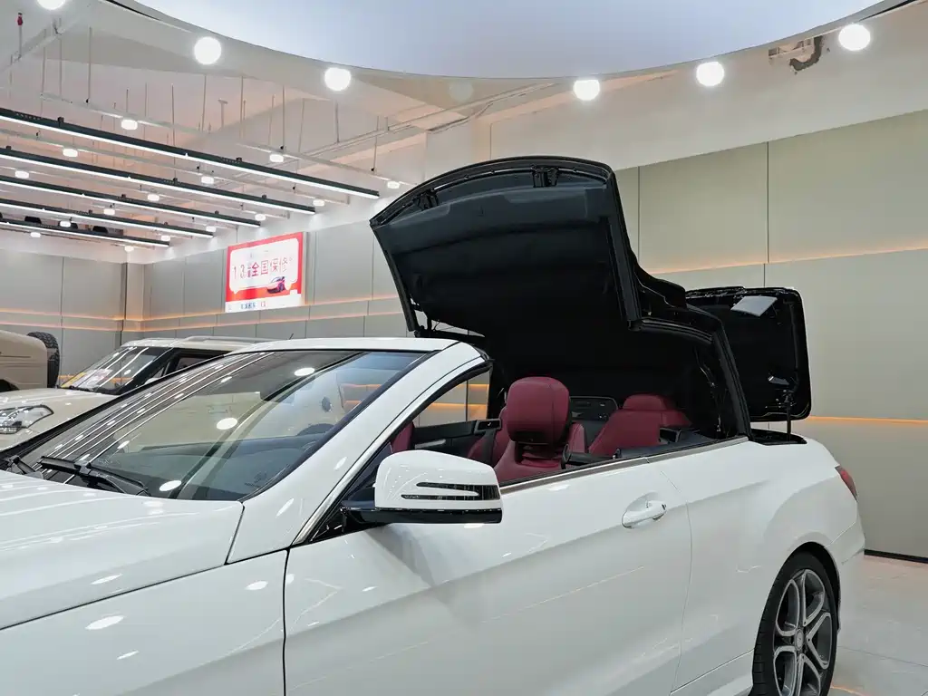 MERCEDES-BENZ E CLASS