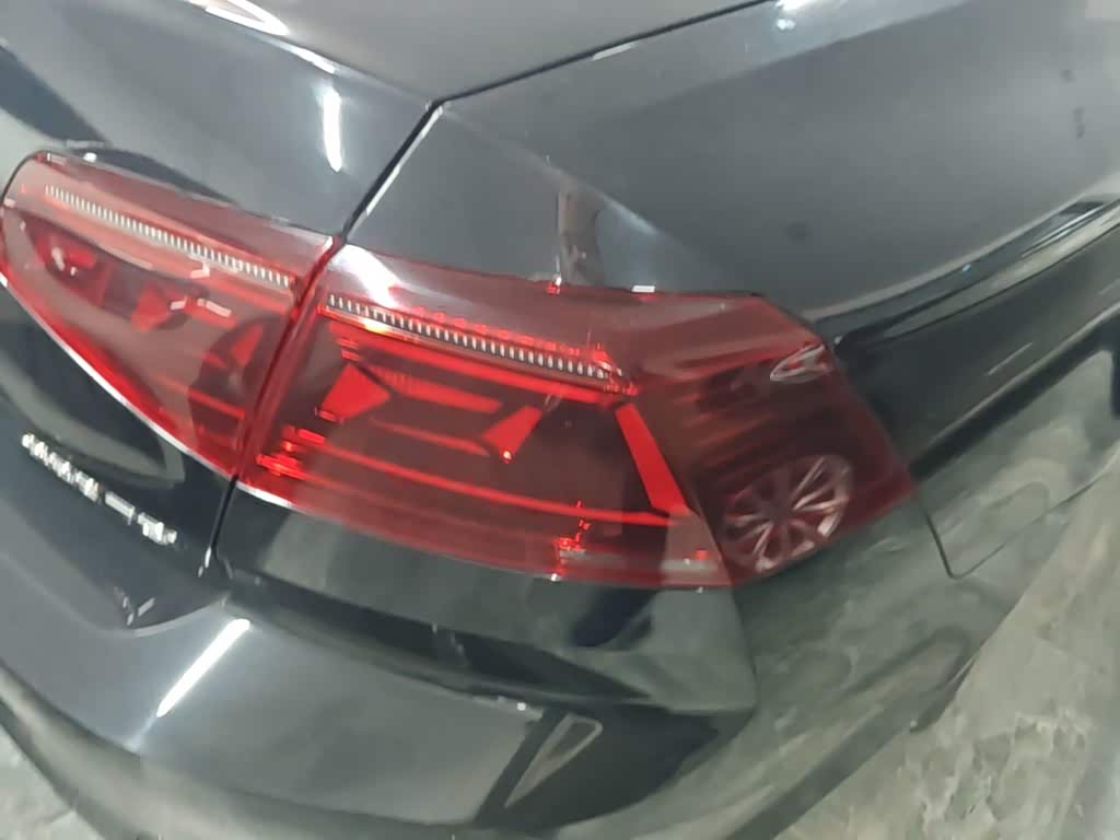 Volkswagen Magotan 1.4 л 2024 г. Чёрный, пробег 26700 км