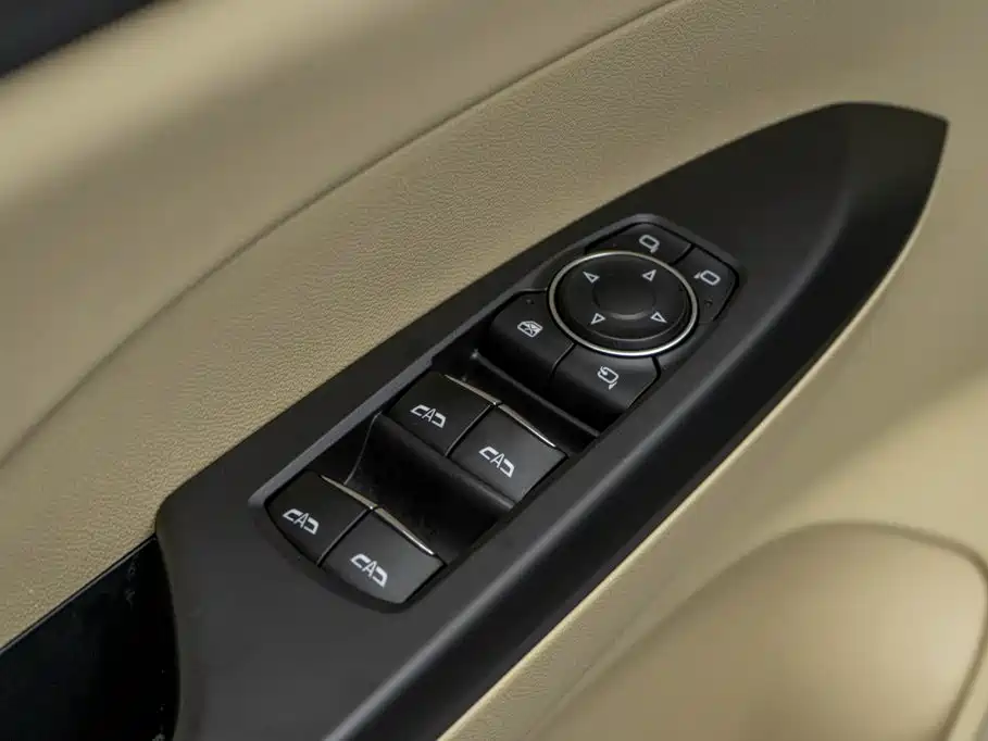 Buick GL8 — миниатюра 17
