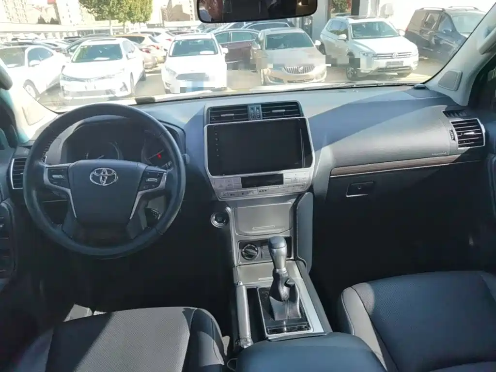 Toyota Prado — миниатюра 10