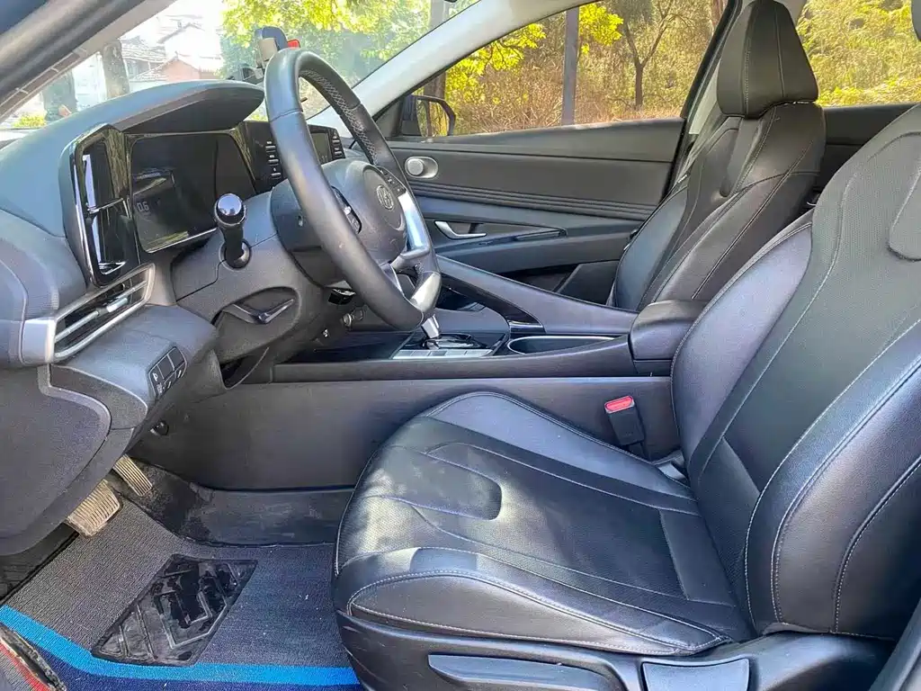 Hyundai Elantra 2022 1.5L CVT GLX Elite