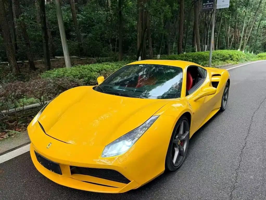 Ferrari 488