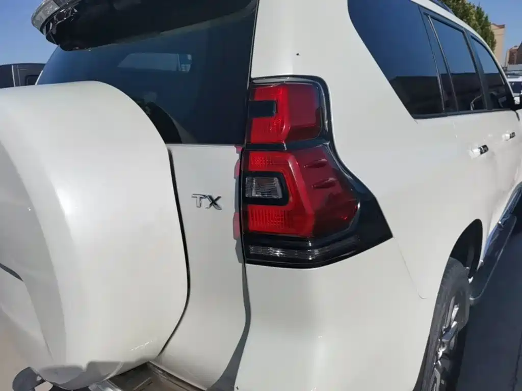 Toyota Prado — миниатюра 8