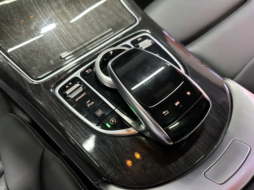 Mercedes-Benz GLC — миниатюра 10