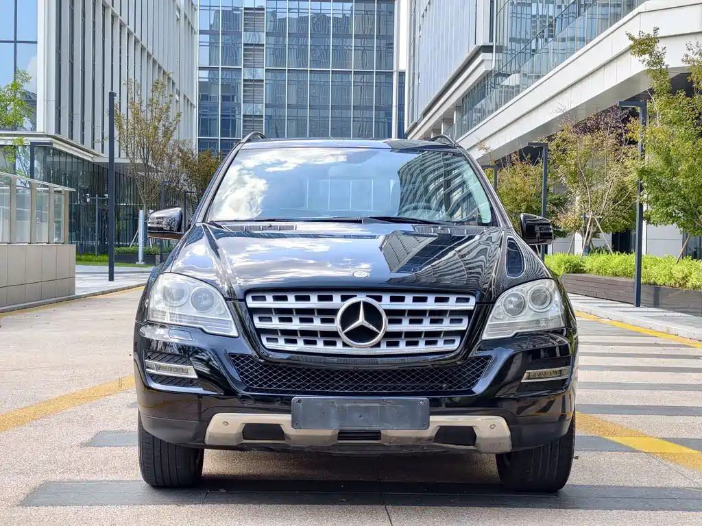 Mercedes-Benz M-Class — миниатюра 2