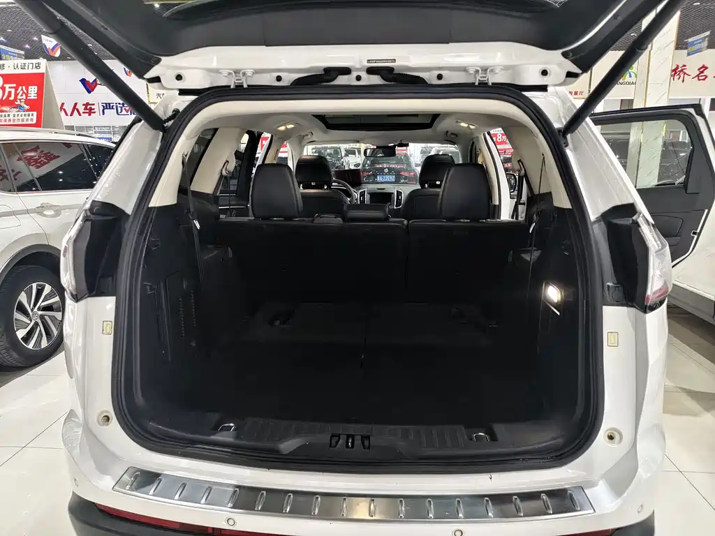 Ford Edge — миниатюра 13