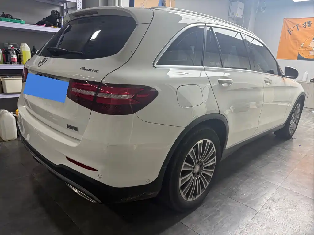 MERCEDES-BENZ GLC