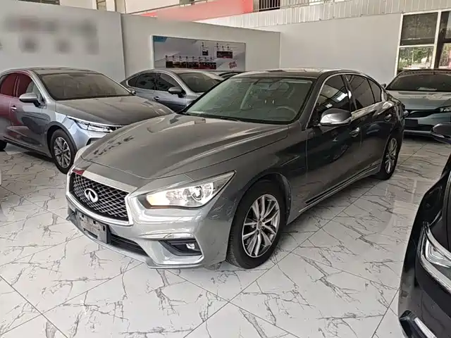 Infiniti Q50L