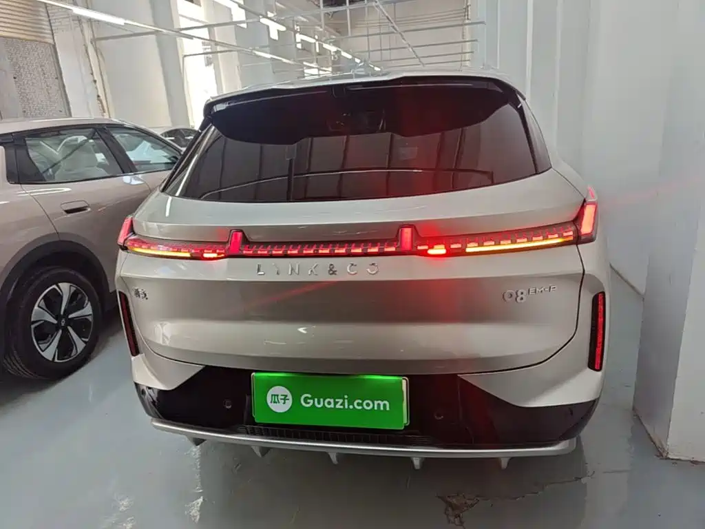 Lynk & Co 08 EM-P 2025 120km Pro