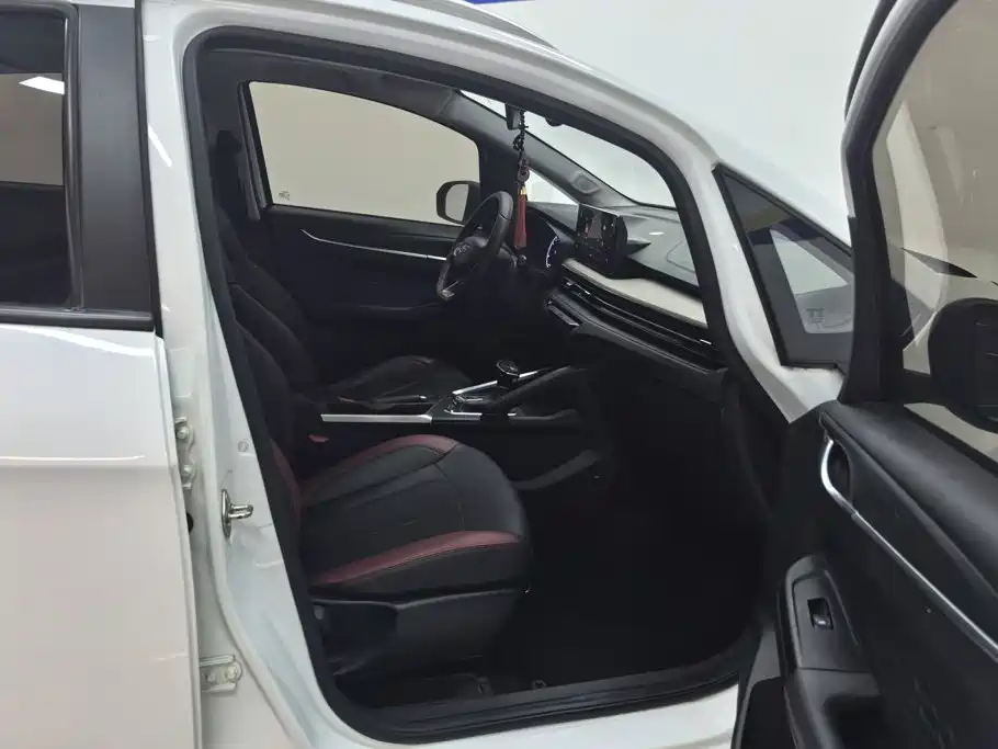 Geely Vision X3 X3 2021 PRO 1.5L CVT Luxury