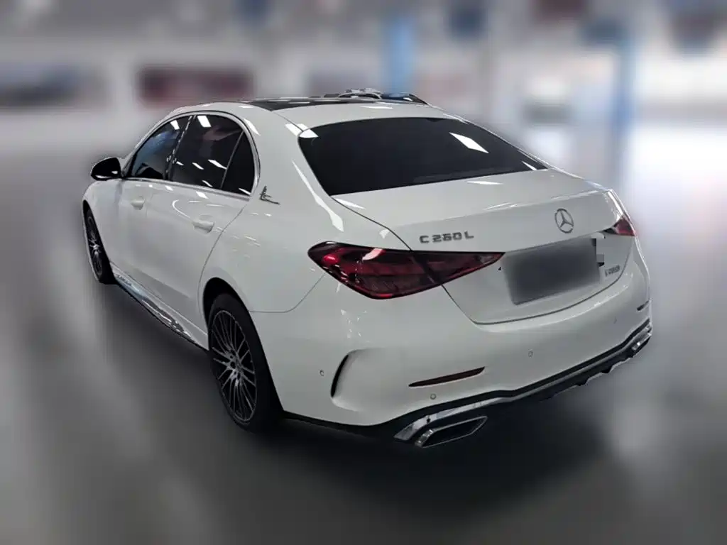 Mercedes-Benz C-Class — миниатюра 7
