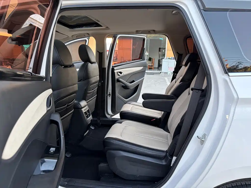 Baojun 360 — миниатюра 12