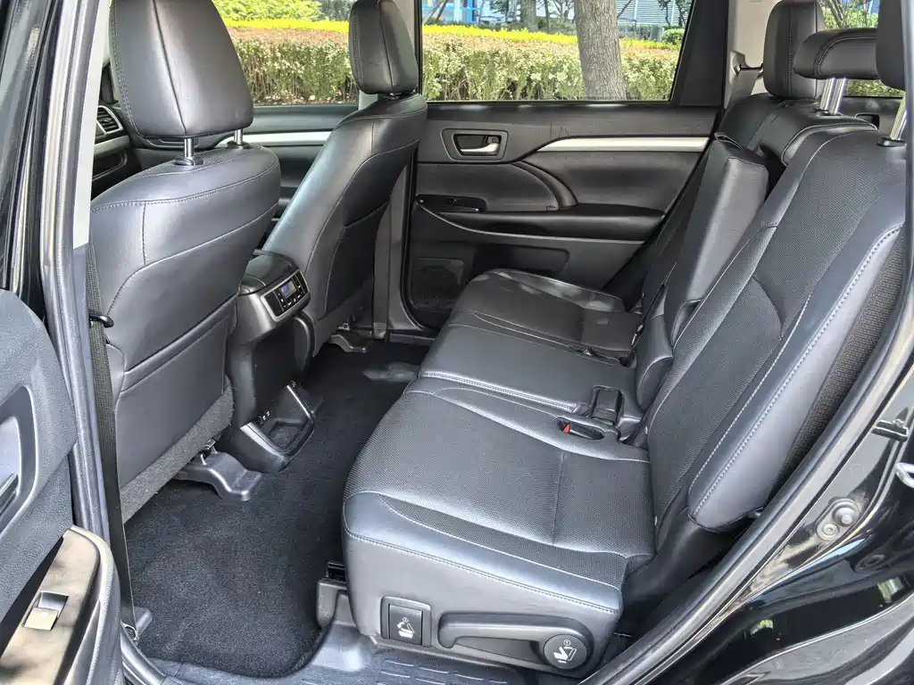 Toyota Highlander — миниатюра 22
