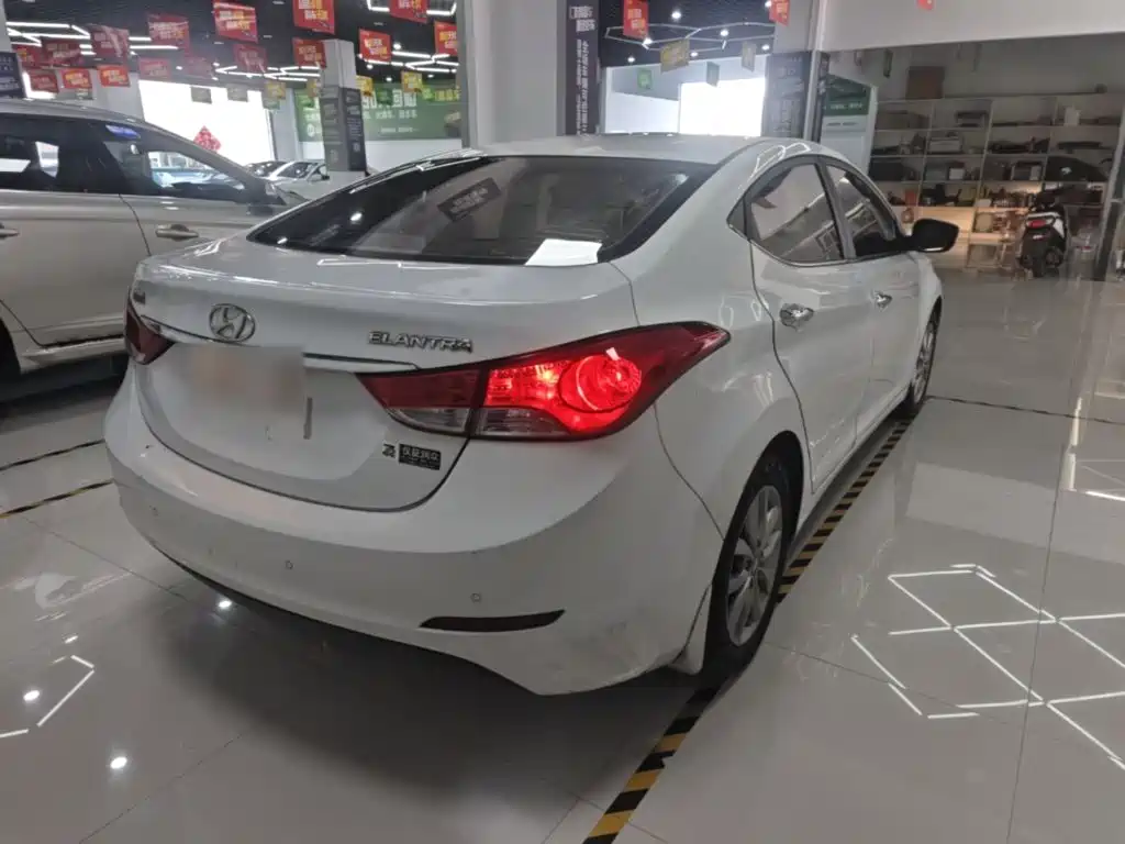 Hyundai Elantra Langdong — миниатюра 7