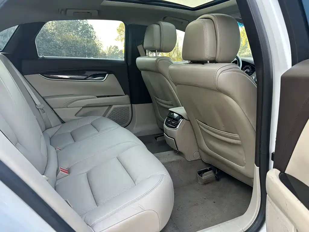 Cadillac XTS — миниатюра 11