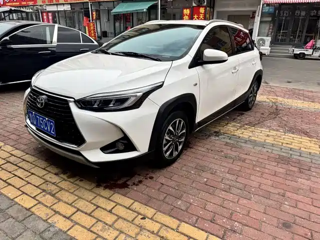 Toyota Yaris L