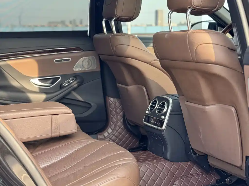 Mercedes-Benz S-Class — миниатюра 11