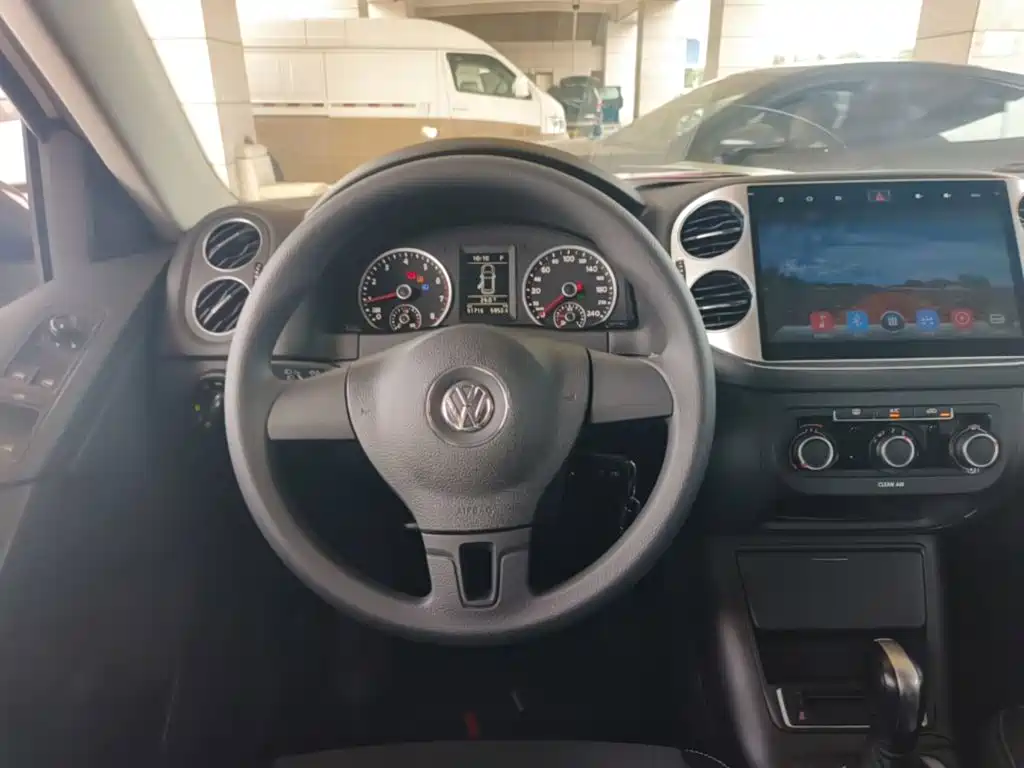 Volkswagen Tiguan — миниатюра 11