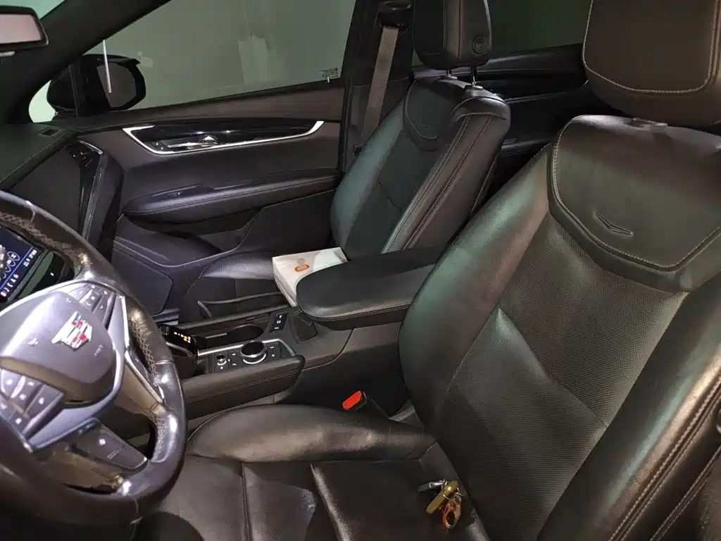 Cadillac XT5 — миниатюра 8