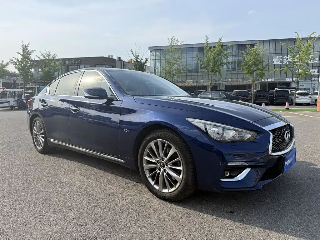 Infiniti Q50L 2018 2.0T V